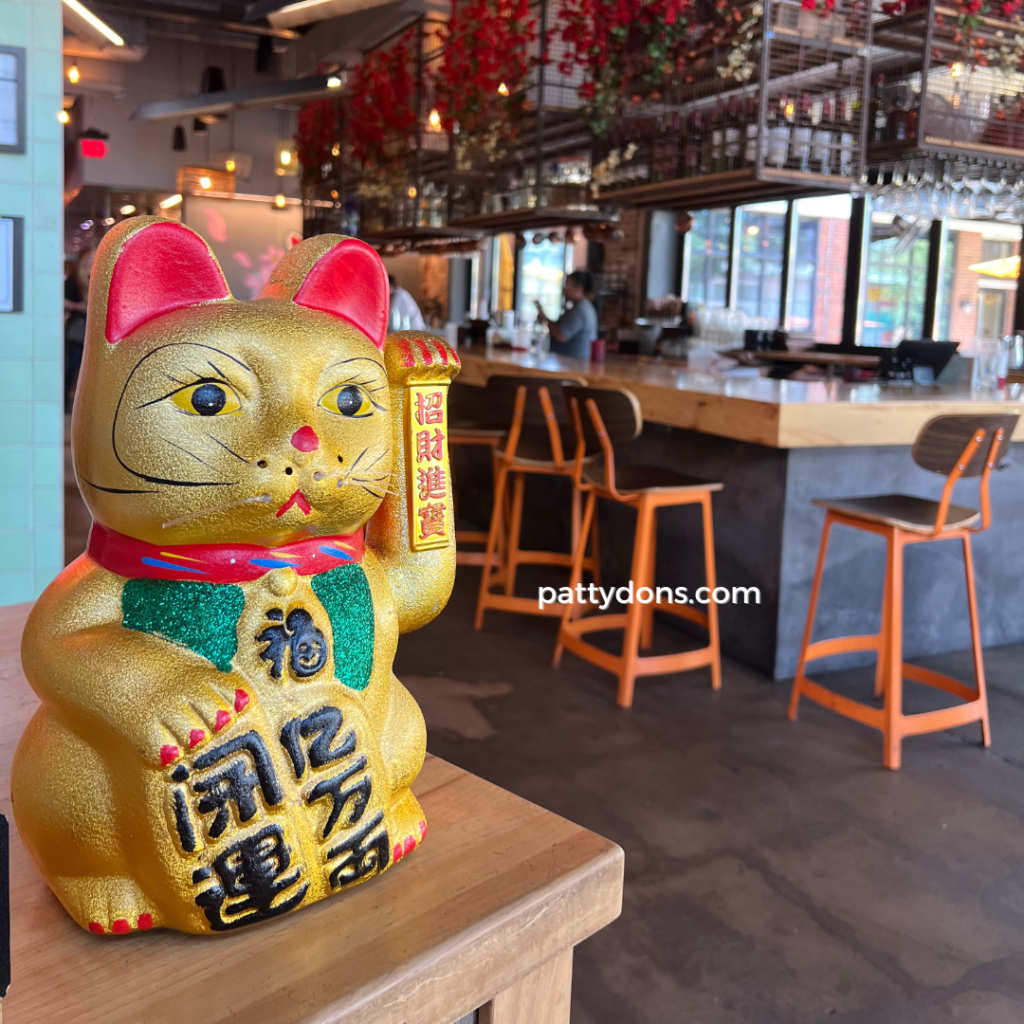 Maneki neko in Hawkers Asian Street Food