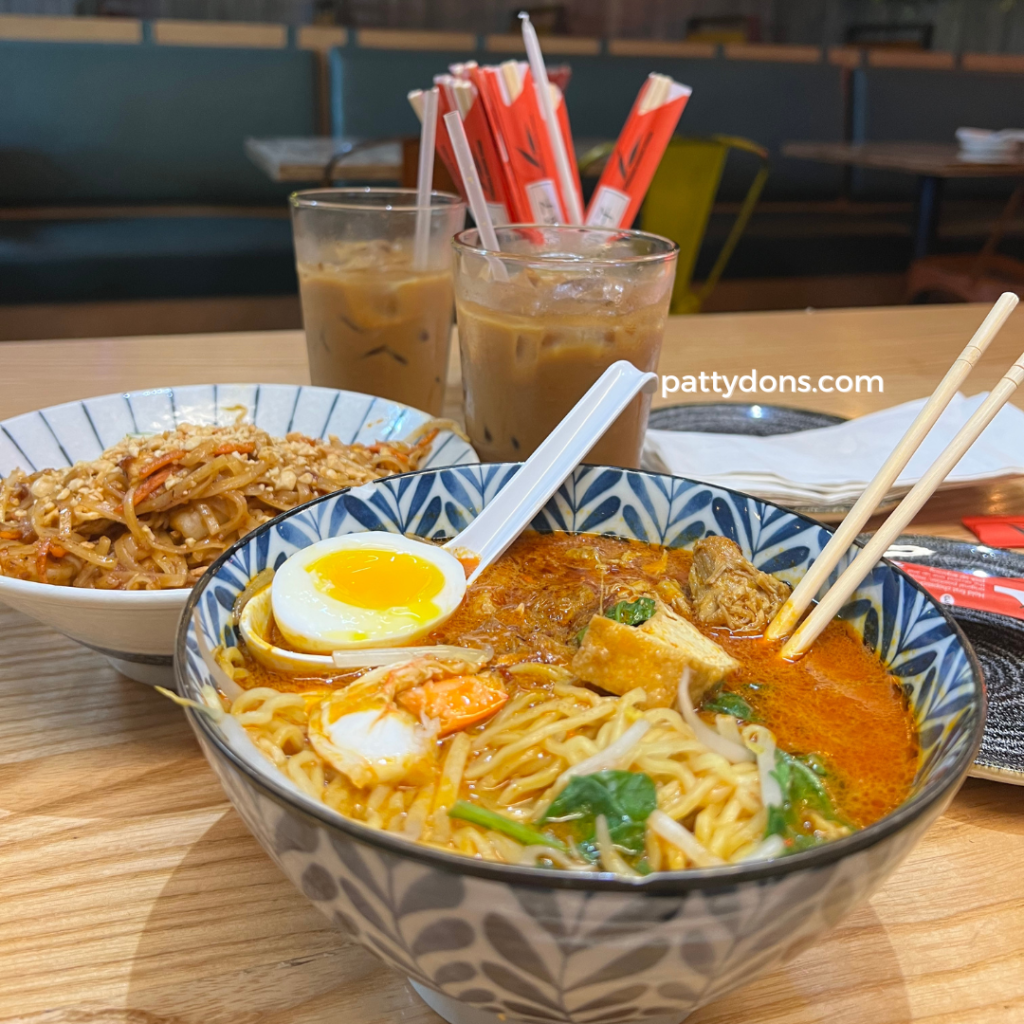 Laksa Curry and Pad Thai in Hawkers Asian Street Food